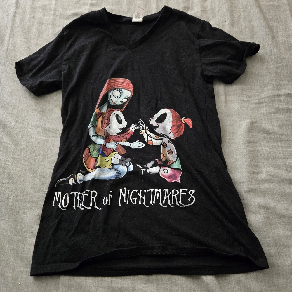 Sally Mother Of Nightmares With 2 Girls T-Shirt For Women Size Small Black Vneck